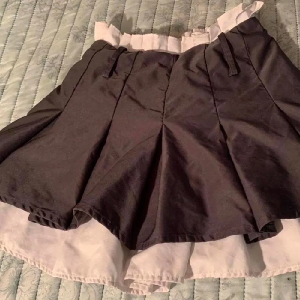 SHEIN Black Skater Skirt with White Contrast Waistband